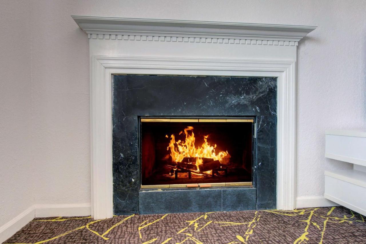 Hotel The Roslyn, Tapestry Collection By Hilton Exterior foto